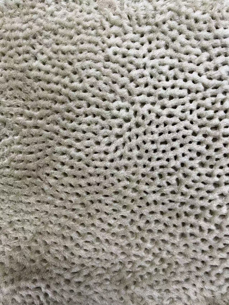 K&uuml;rk ve Derinin Kabartmalı Dokusu